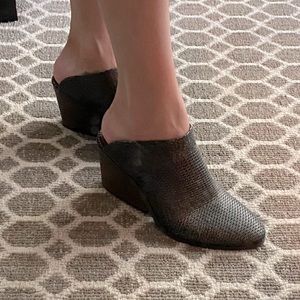 Lucky Branch Metallic Dark Brown Black Mule